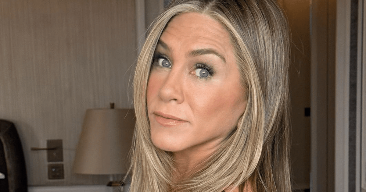 Is Jennifer Aniston Engaged? Here’s Why Fans Think So