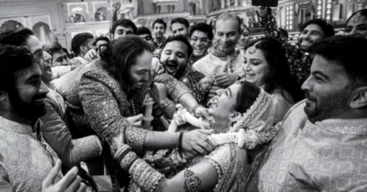 Photo: Anant Ambani, Radhika Merchant’s Varmala Ceremony Picture Screams LOVE!