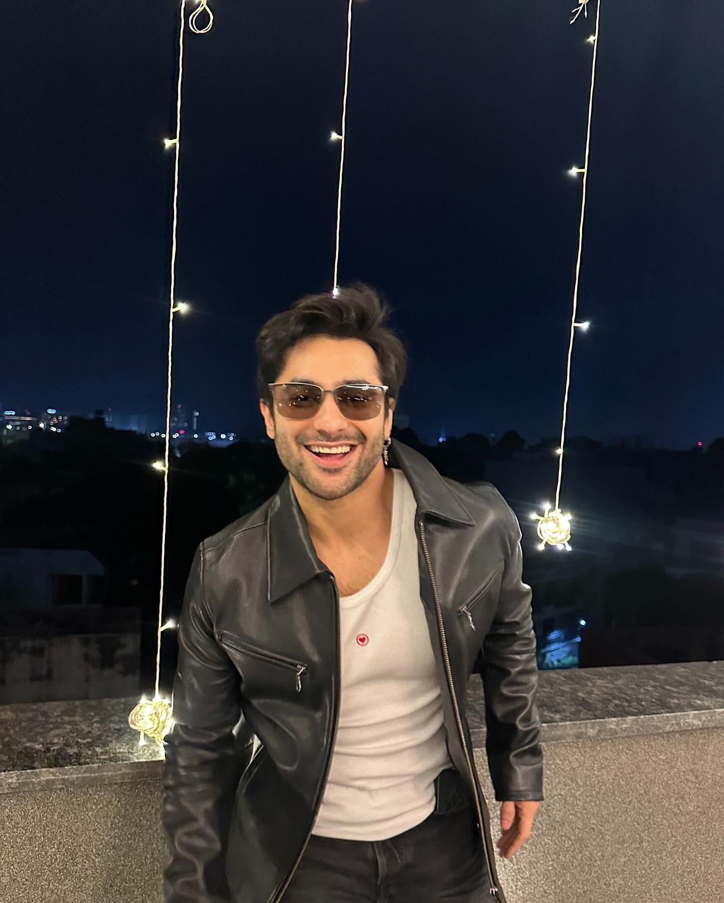 Finally, Harsh Beniwal Got the “Date”! Fans Left Screaming, “Yeh Kya Lafangey-baazi Hai?”