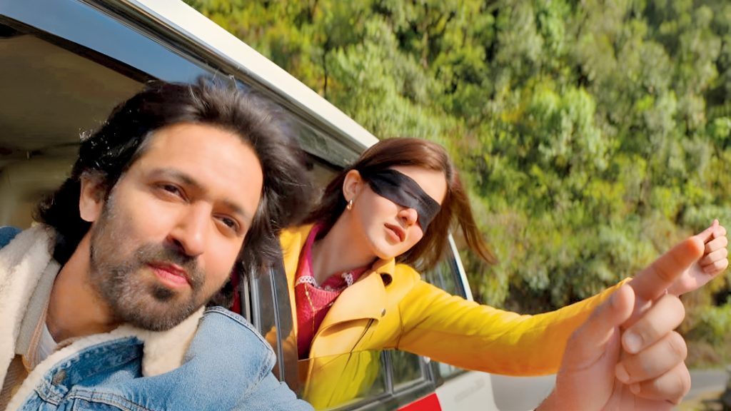 'Aankhon Ki Gustaakhiyan' REVIEW: Shanaya Kapoor and Vikrant Massey's Chemistry Shines in This Unique Love Story