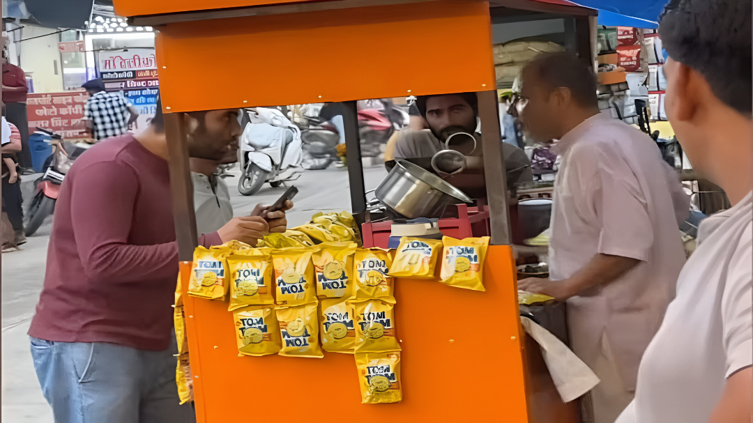 “Kya Hoti Hai Yeh Maggi?” – How This Deshbhakt Thelawala Rant Made the Internet Laugh