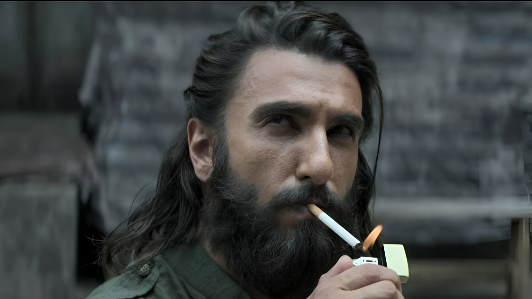 &#8216;Ghayal  Hu Isliye Ghatak Hu&#8217; Ranveer Singh Drops Iconic Dialogue And Rocks A Blood Soaked Appearance In Dhurandhar First Look