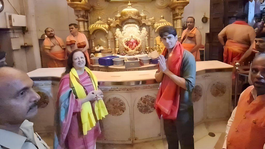 Sidharth Malhotra Offers Prayers at Siddhivinayak After Welcoming Baby Girl
