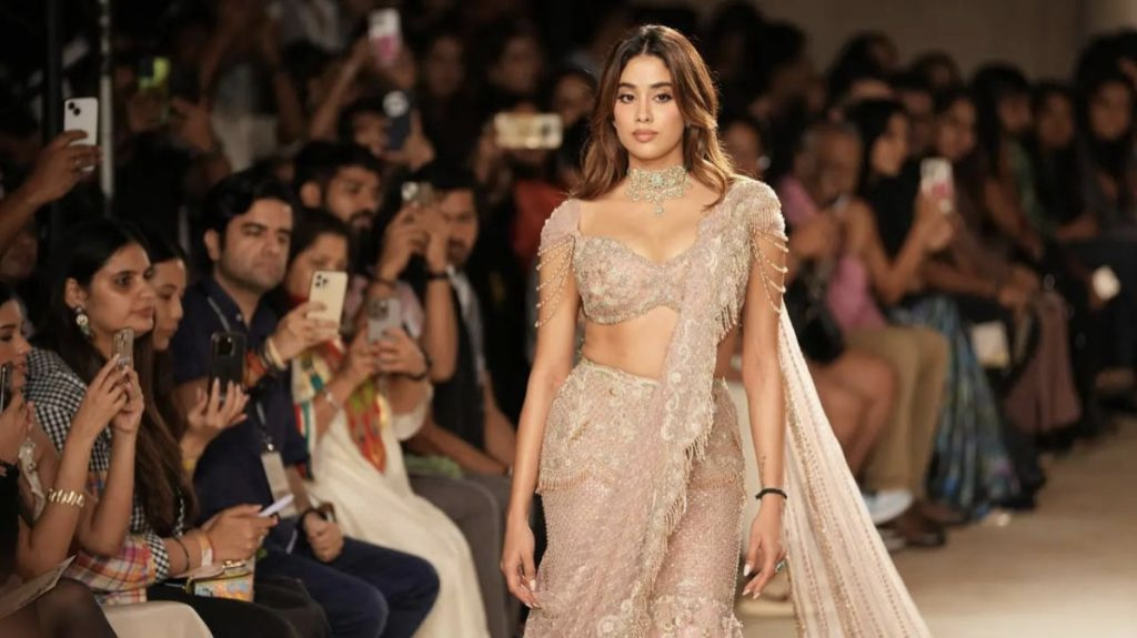 Janhvi Kapoor Stuns Again: The actress turned showstopper at India Couture Week 2025