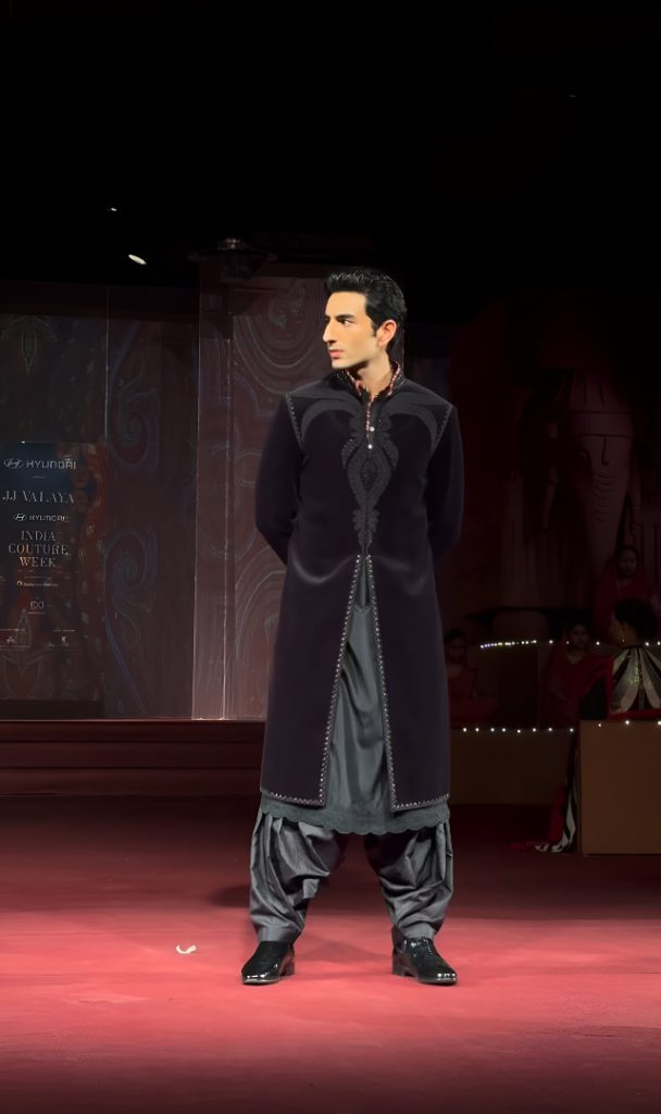 Rasha Thadani and Ibrahim Ali Khan turn showstoppers at the India Couture Week