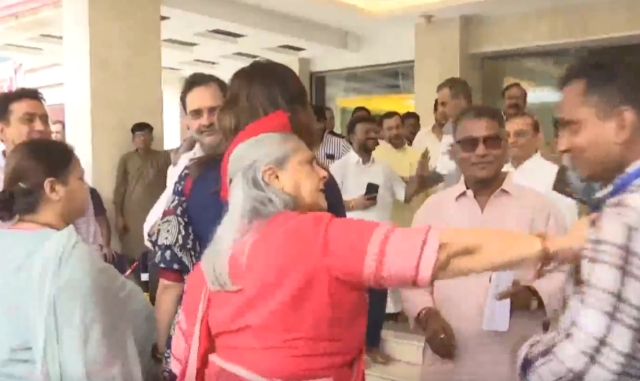 Jaya Bachchan’s Selfie Incident Sparks Debate on Celebrity Boundaries