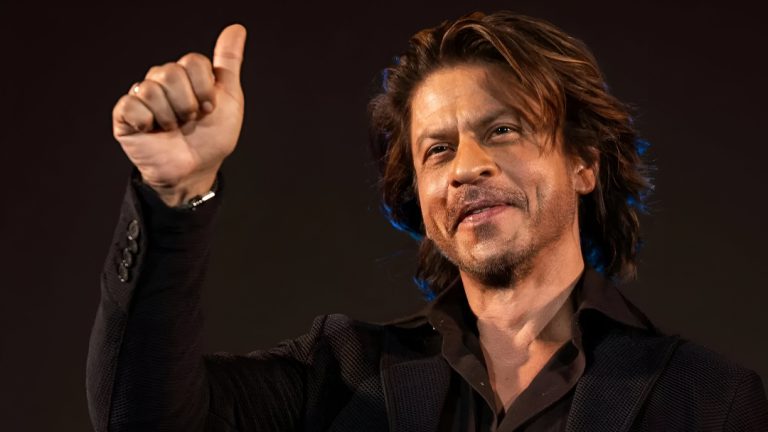 “One Hand Is Enough to Lift the National Award”: Shah Rukh Khan Jokes About Injury at Aryan’s Show Launch