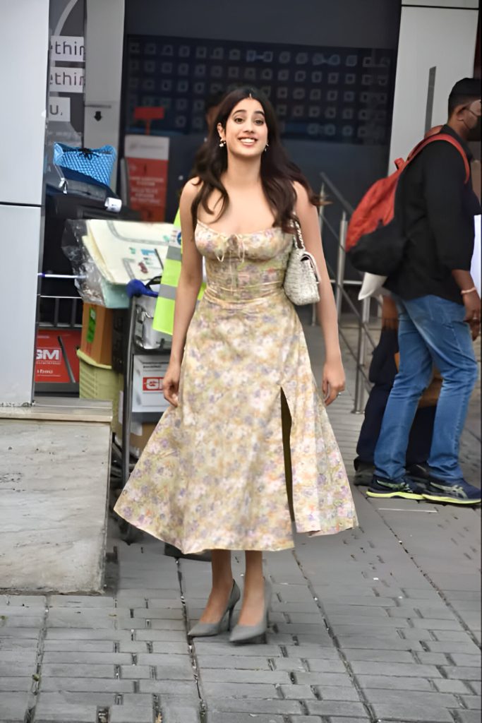 10 Best Bollywood Airport Looks That Outshine Runways