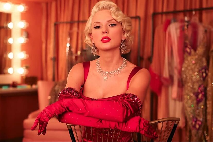 Taylor Swift’s ‘Showgirl’ Breaks All-Time Sales Record